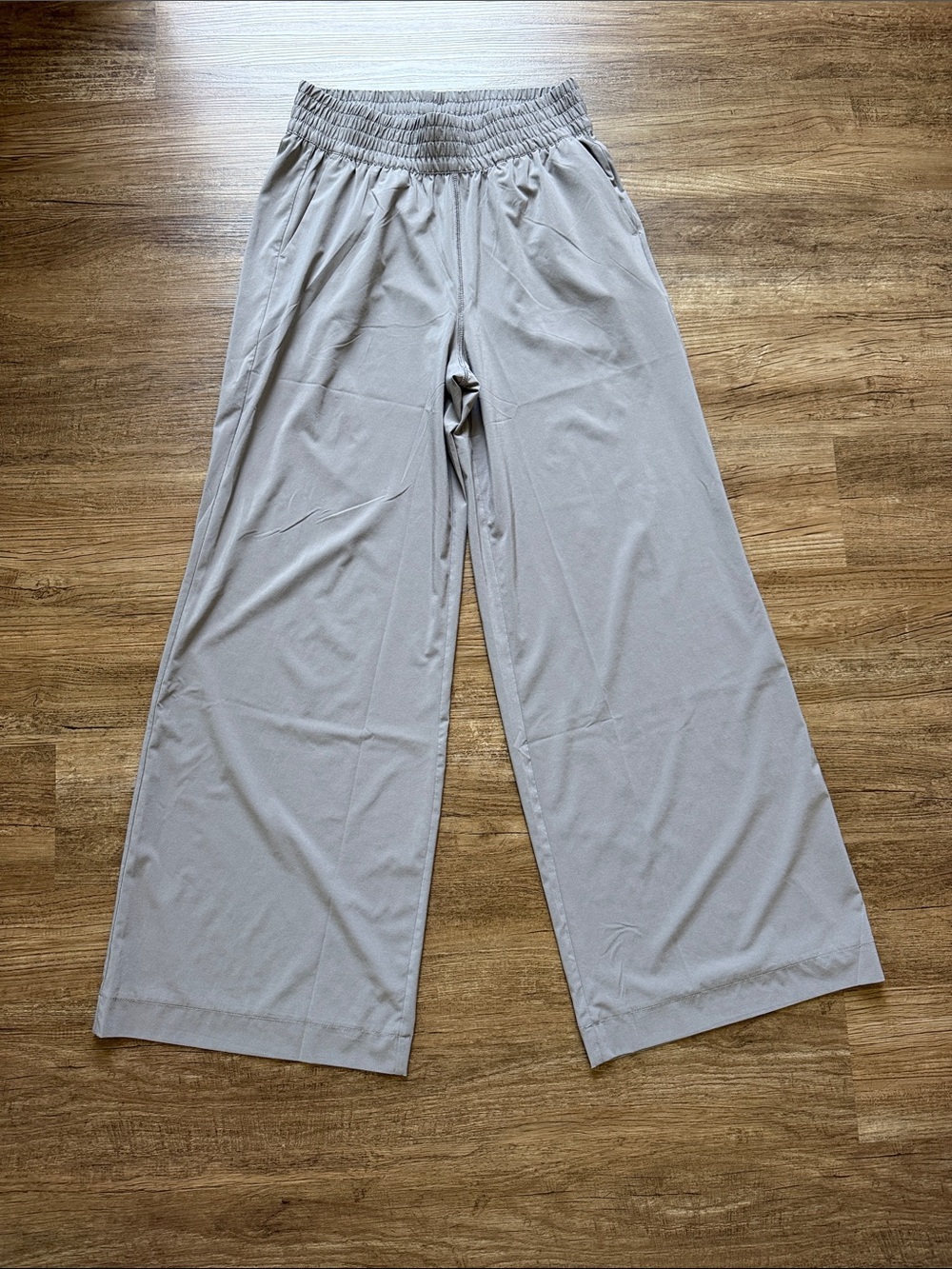 Vuori Wide Leg Pants